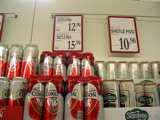 Ceny piwa i alkoholi w sklepach jak w PL. Piwo 12% 15,90+4.0 kaucja = 2,2PLN. Uwaga ...