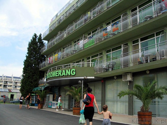 Hotel Boomerang który można zarezerwować na booking.com. Hotel ten kosztuje przy ...