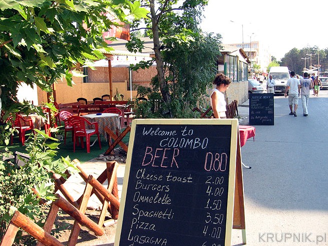 Najdziwniejsze w Bułgarii są ceny. Piwo 0,80Lewa czyli 1,60PLN;) Dobre piwo bez ...