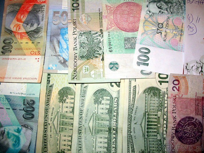 Różne waluty: Korony słowackie, Dolary USD, PLN, Korony czeskie, Kuny chorwackie