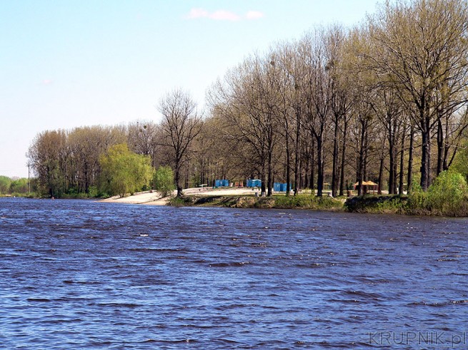Rzeka Pina, nad którą znajdowała się przed wojną słynna Flotylla Pińska, ...