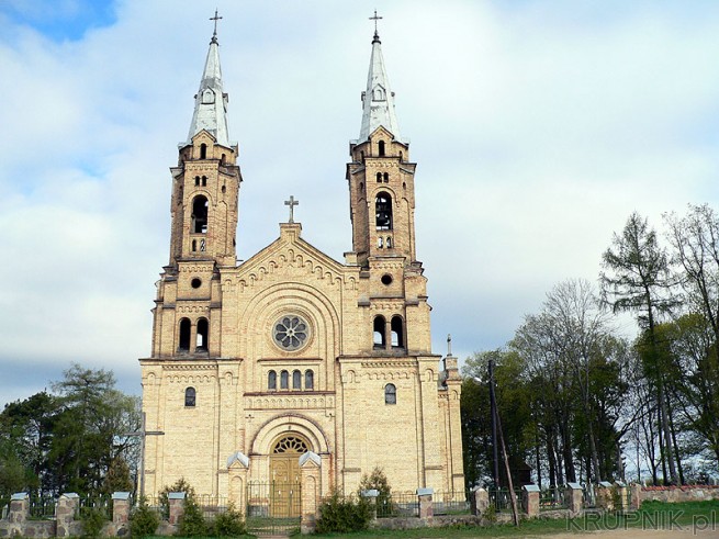 Neoromański kościół w Białohrudzie. Kościół Św. Michała Archanioła